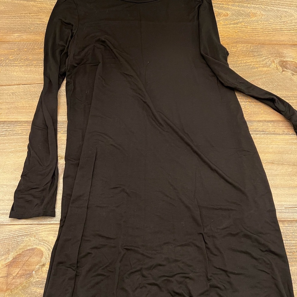 BCBGeneration Black Mini Sheath Dress with Long Sleeves and Crew Neck